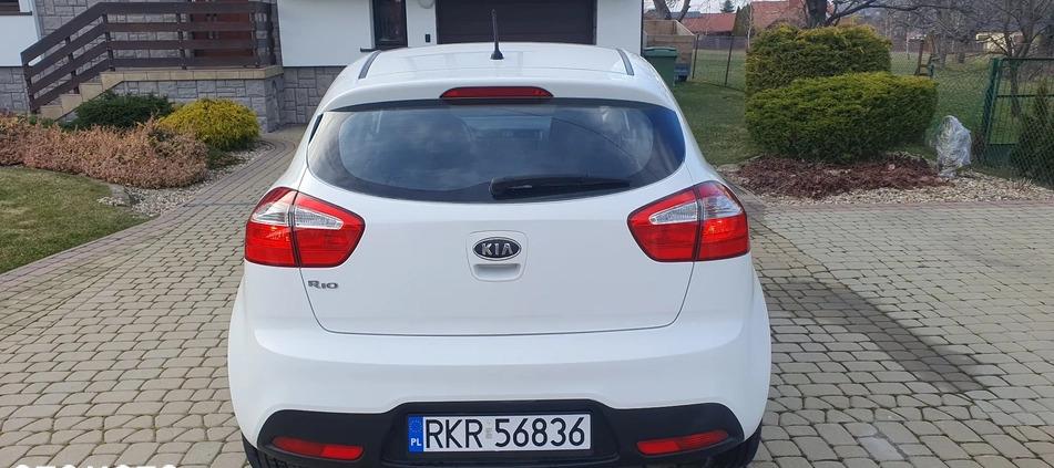 Kia Rio cena 27800 przebieg: 131000, rok produkcji 2012 z Krosno małe 326